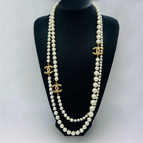 chanel long necklace with pearls